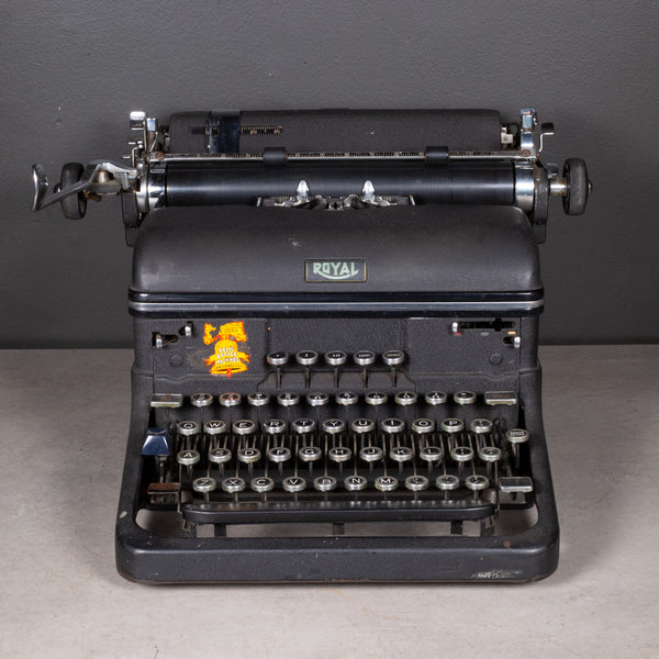 Antique Royal "Magic Margin" Typewriter c. 1940