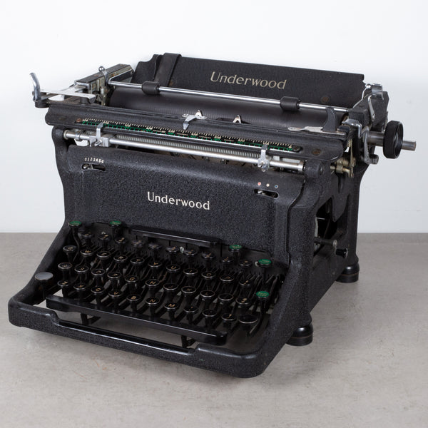 Antique Underwood Typewriter c.1945