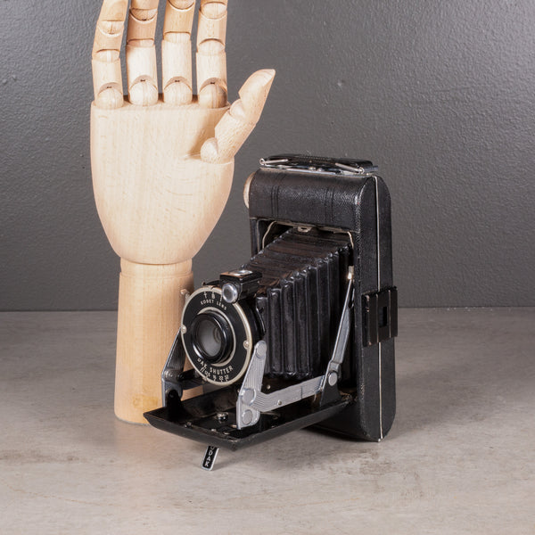 Art Deco Kodak Vigilante Junior Six-20 Folding Camera c.1940-1948