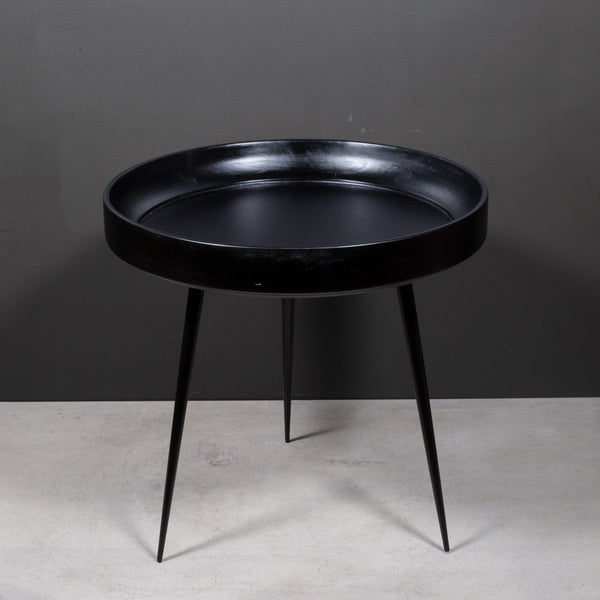 Medium Bowl Side Table in Black by Mater