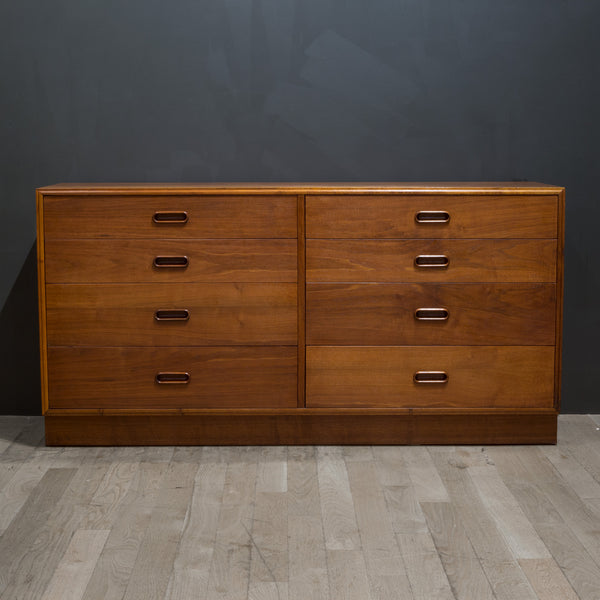 Mid-century Jack Cartwright for Founders Eight Drawer Dresser c.1960