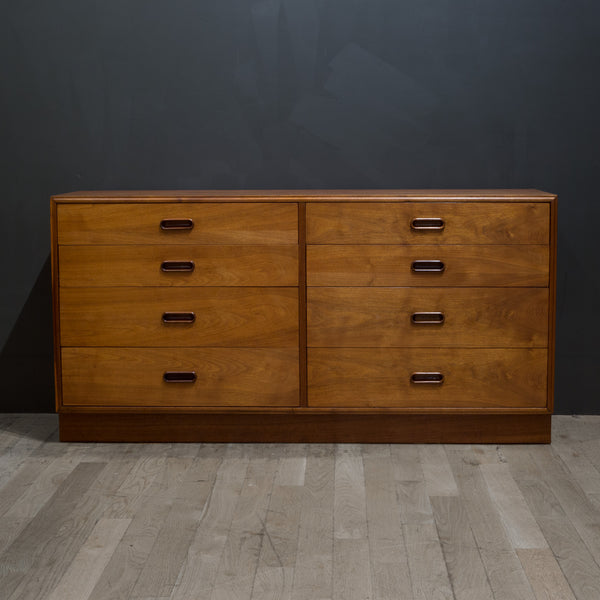 Mid-century Jack Cartwright for Founders Eight Drawer Dresser c.1960