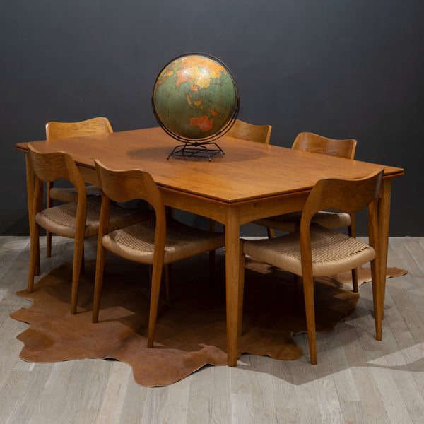 Large Mid-century Draw Leaf Teak Dining Table c.1960