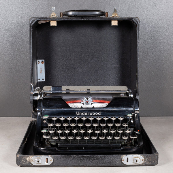 Antique Art Deco Portable Underwood Champion Typewriter c.1936